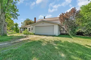 33049 S Symerton Rd, Wilmington, IL 60481 - Photo 1
