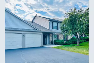 1323 N Red Oak Circle #2, Round Lake Beach, IL 60073 - Photo 1