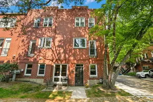 2809 N Wolcott Ave, Chicago, IL 60657 - Photo 1