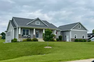 10282 E Clara Ave, Rochelle, IL 61068 - Photo 1