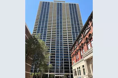 1560 N Sandburg Terrace #2812, Chicago, IL 60610 - Photo 1