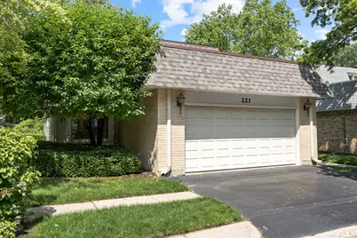 221 Pin Oak Drive, Wilmette, IL 60091 - Photo 1