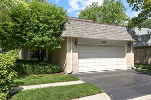 221 Pin Oak Dr, Wilmette, IL 60091 - Photo 1
