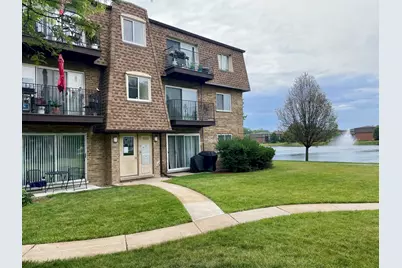 9463 Bay Colony Drive #2S, Des Plaines, IL 60016 - Photo 1