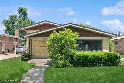 5536 W 99th Place, Oak Lawn, IL 60453 - Photo 1