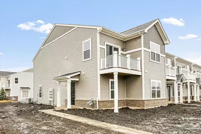 271 Kingsport Drive, South Elgin, IL 60177 - Photo 1