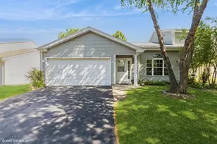 506 Lauren Ln, Island Lake, IL 60042 - Photo 1