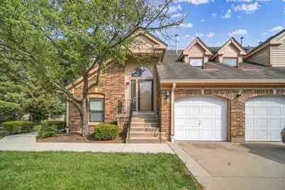13 Willow Parkway, Buffalo Grove, IL 60089 - Photo 1