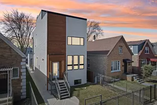 940 N Karlov Ave, Chicago, IL 60651 - Photo 1