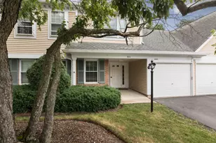 910 Persimmon Ln, Mount Prospect, IL 60056 - Photo 1