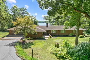 39081 N Sheridan Rd, Antioch, IL 60002 - Photo 1