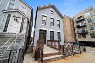 1363 W Walton St, Chicago, IL 60642 - Photo 1