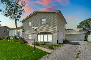 5640 Victoria Dr, Oak Forest, IL 60452 - Photo 1