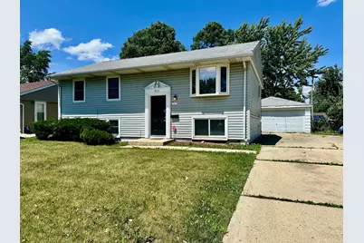 814 Surrey Drive, Streamwood, IL 60107 - Photo 1