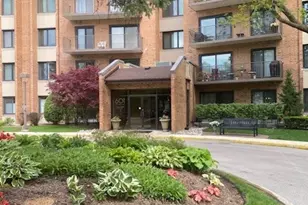 601 Lake Hinsdale Dr, Willowbrook, IL 60527 - Photo 1