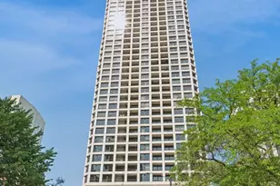 1030 N State St, Chicago, IL 60610 - Photo 1