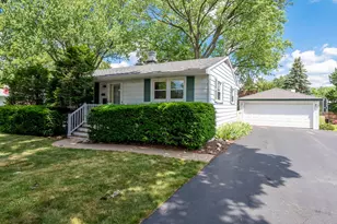 136 Ross Ave, Cary, IL 60013 - Photo 1