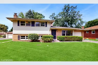 730 N Wilshire Lane, Arlington Heights, IL 60004 - Photo 1