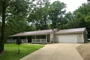 10 Senachwine Cir, Putnam, IL 61560 - Photo 1