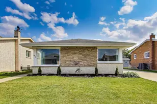 8433 W Betty Terrace W, Niles, IL 60714 - Photo 1