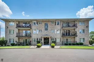 10228 SW Hwy, Chicago Ridge, IL 60415 - Photo 1