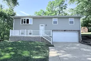 8824 Sunset Rd, Clifton, IL 61727 - Photo 1