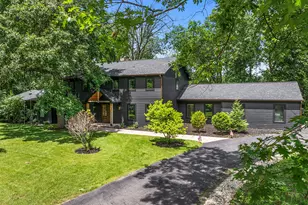 692 S Waukegan Rd, Lake Forest, IL 60045 - Photo 1