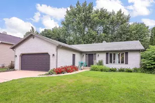 609 N Lyle Ave, Elgin, IL 60123 - Photo 1