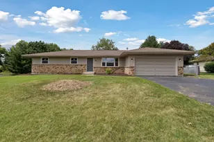 6282 Schaumburg Ln, Roscoe, IL 61073 - Photo 1