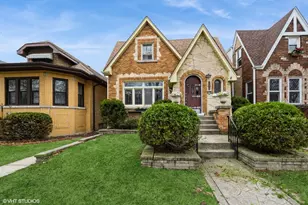6046 N Monitor Ave, Chicago, IL 60646 - Photo 1