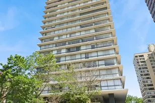 320 W Oakdale Ave, Chicago, IL 60657 - Photo 1