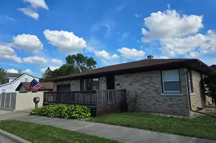 418 Russell St, Joliet, IL 60435 - Photo 1