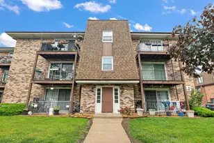 9815 Nottingham Ave, Chicago Ridge, IL 60415 - Photo 1