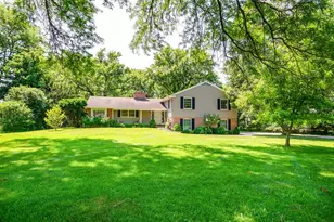 560 Golf Ln, Lake Forest, IL 60045 - Photo 1