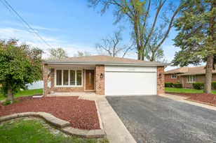 12123 S 72nd Ct, Palos Heights, IL 60463 - Photo 1