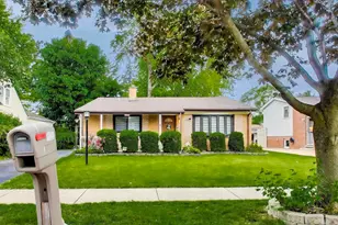 126 Oak Ave, Wood Dale, IL 60191 - Photo 1