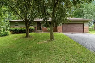 3877 Silver Fox Dr, Belvidere, IL 61008 - Photo 1