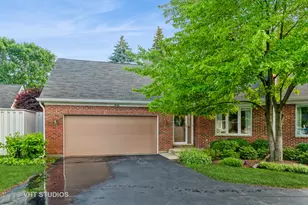 1808 N Normandy Ct, Arlington Heights, IL 60004 - Photo 1