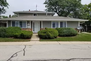 1434 Apache Dr, Hanover Park, IL 60133 - Photo 1