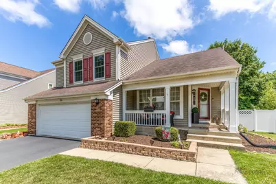 531 Crystal Place, Gurnee, IL 60031 - Photo 1