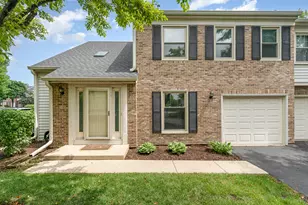 11 Bright Ridge Dr, Schaumburg, IL 60194 - Photo 1