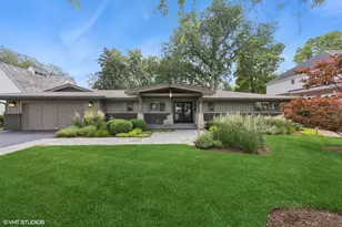 19 N Stough St, Hinsdale, IL 60521 - Photo 1