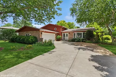 622 Parkshore Drive, Shorewood, IL 60404 - Photo 1