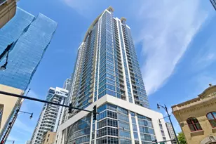 100 E 14th St, Chicago, IL 60605 - Photo 1