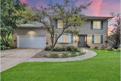 93 Faringdon Drive, Crystal Lake, IL 60014 - Photo 1