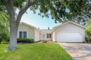 146 Cheyenne Ct, Bolingbrook, IL 60440 - Photo 1