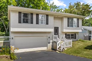 9104 Oriole Trail, Wonder Lake, IL 60097 - Photo 1