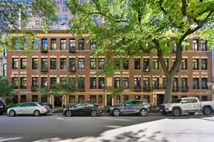 31 E Elm St, Chicago, IL 60611 - Photo 1