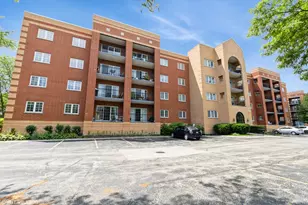 59 S Hale St, Palatine, IL 60067 - Photo 1