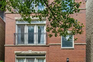 1302 N Bosworth Ave, Chicago, IL 60642 - Photo 1